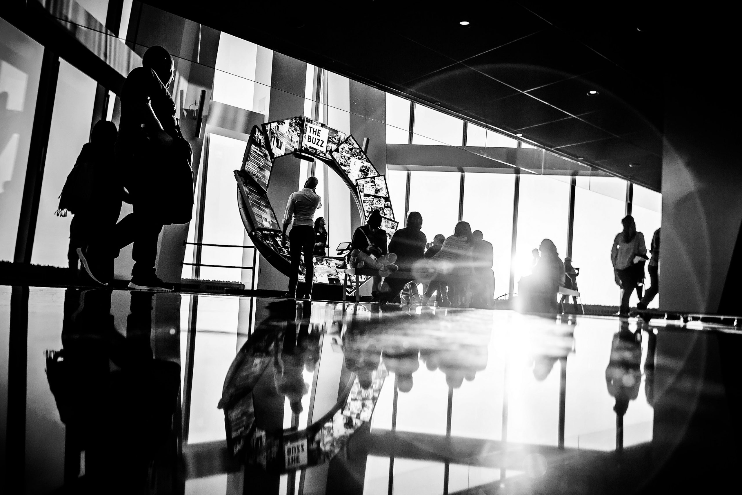 2560_1760_Experience_bw2